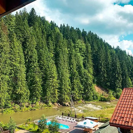 Hotel Forest House 2*