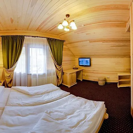 Hotel Forest House Tatariv