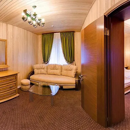 Hotel Forest House 2*