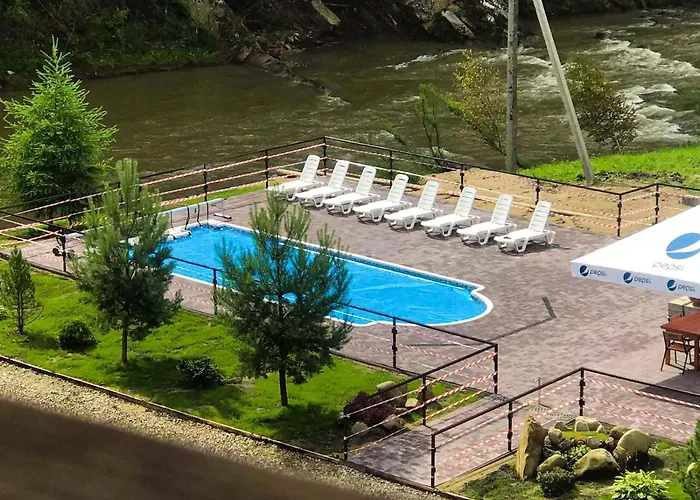 Forest House 2* Tatariv