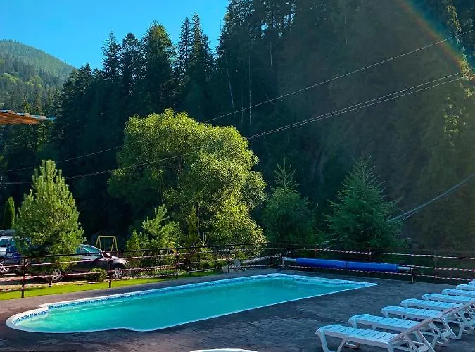 Forest House Hotel 2*