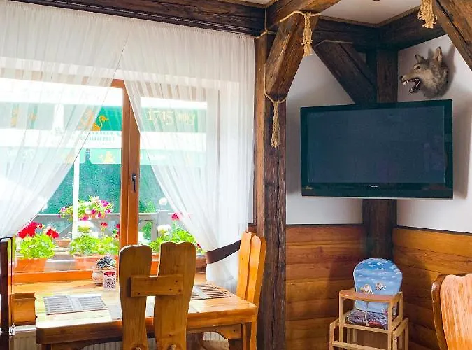 Otel Forest House 2*