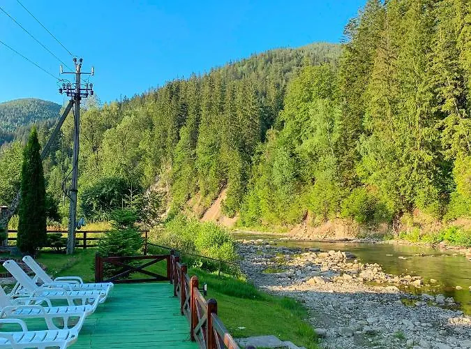 Forest House Tatariv