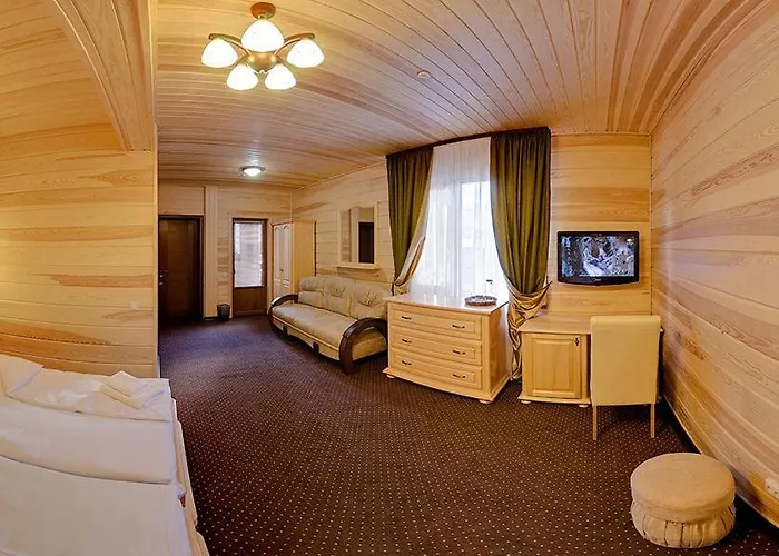 Forest House Tatariv