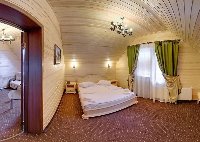 Forest House Hotel 2*