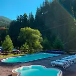 Forest House Hotel 2*