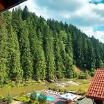 Hotel Forest House 2*