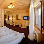 Forest House Hotel
