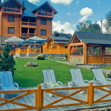 Forest House Tatariv